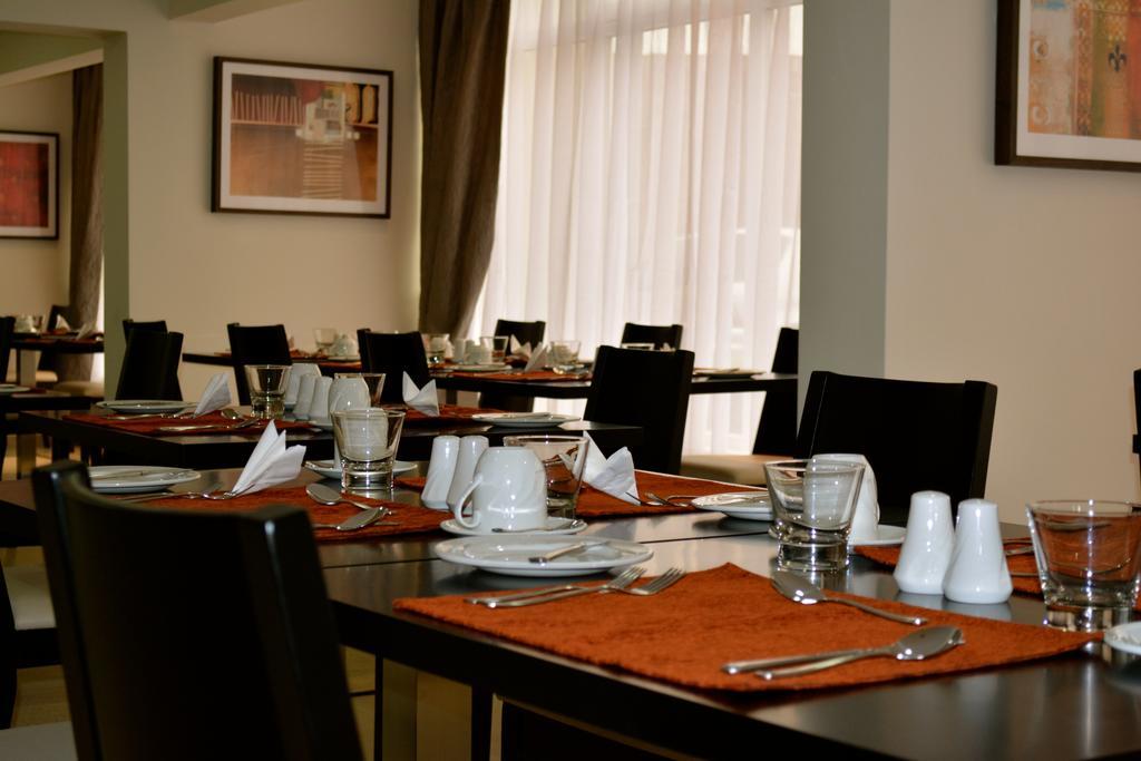 New Brookfields Hotel Freetown Bagian luar foto