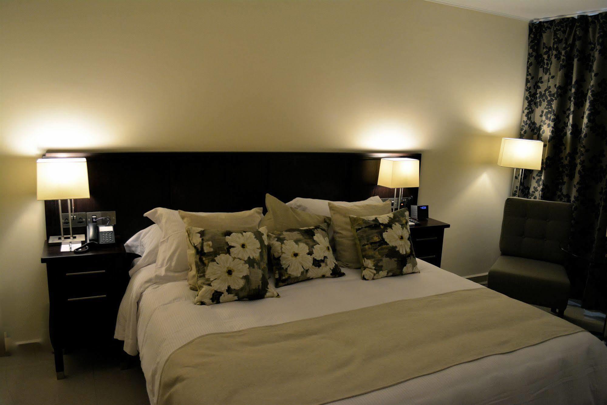 New Brookfields Hotel Freetown Bagian luar foto